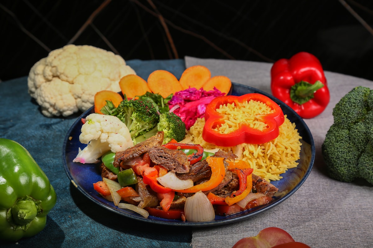 Low-calorie balanced meal